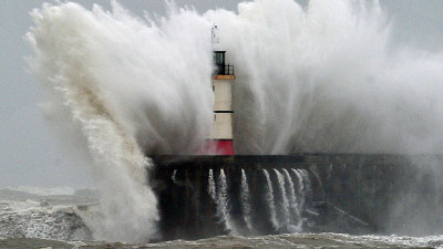 140822204830_climate_change_sea_waves_624x351_afp