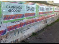 pegatina de afiches cambiemos Foto1358