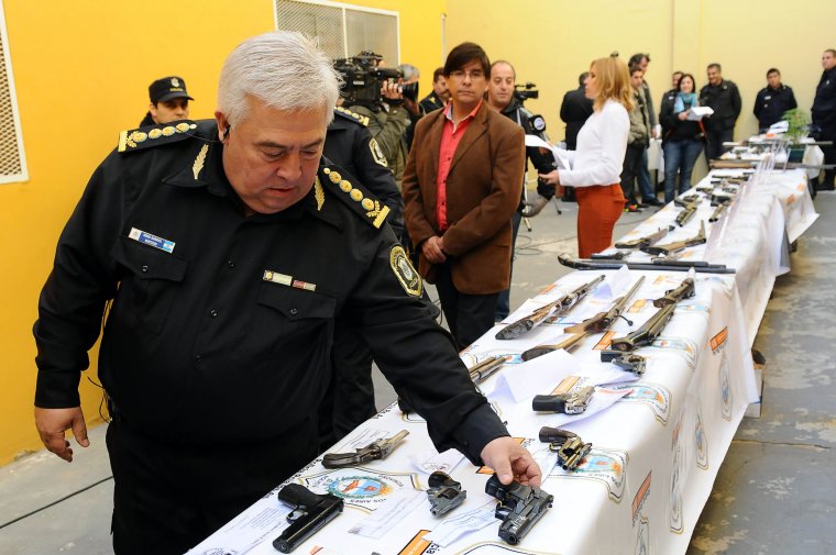 POLICIALES: Megaoperativo en la zona sur del Conurbano con más de cien aprehendidos, armas y droga