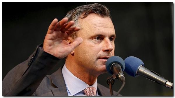 EL MUNDO: La extrema derecha austriaca gana la primera vuelta de las presidenciales
