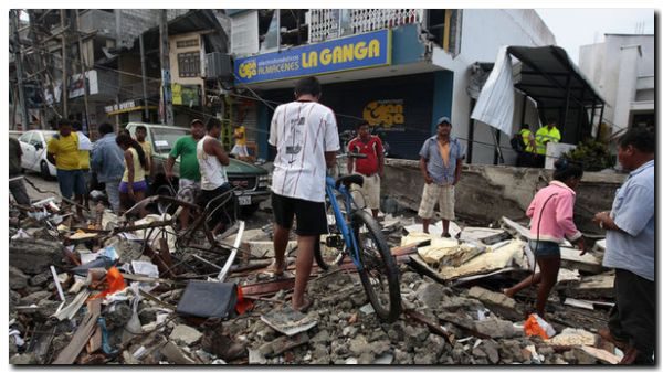 ECUADOR: Un terremoto de 7,8 deja más de 240 muertos