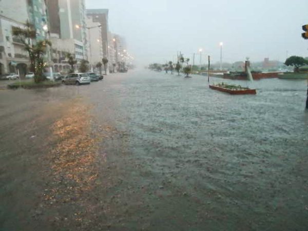NECOCHEA: Hay clases a la tarde, aunque persiste alerta por fuertes lluvias