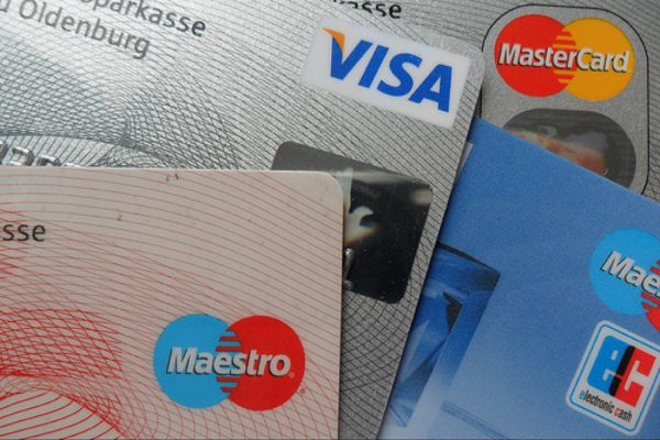 Aumentan las tasas de interés para las tarjetas de crédito