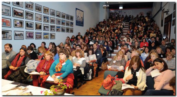 EDUCACIÓN: El congreso de la FEB exigió la reapertura de la discusión salarial