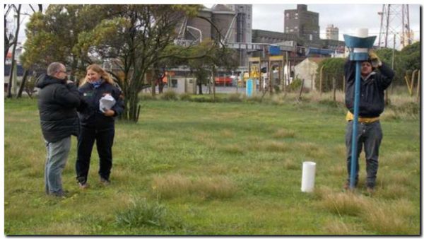 El OPDS retiró recipientes para estudiar el material particulado acumulado en Puerto Quequén