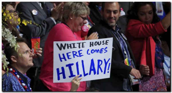 Los demócratas nominan a Hillary Clinton para ser la primera mujer presidenta