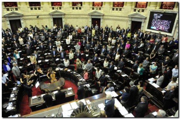 ELECTRODEPENDIENTES: Diputados sesiona por primera vez