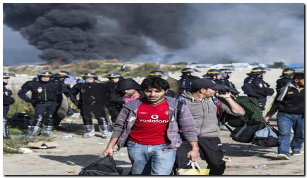 La «Jungla» sin fin, fuego y caos en Calais