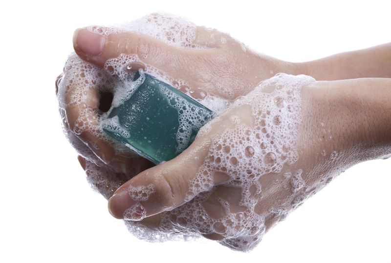 SALUD: Prohíben el uso de jabones y aerosoles antibacteriales