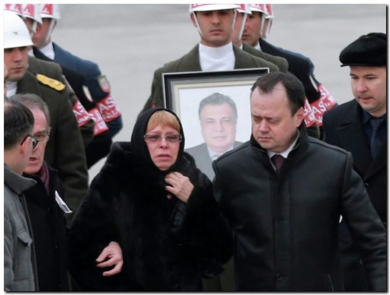 Rusia investiga en Turquía el asesinato de su embajador