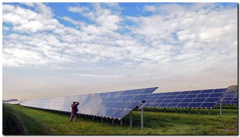 ECOLOGÍA: Más paneles solares en el mundo, menos en Europa