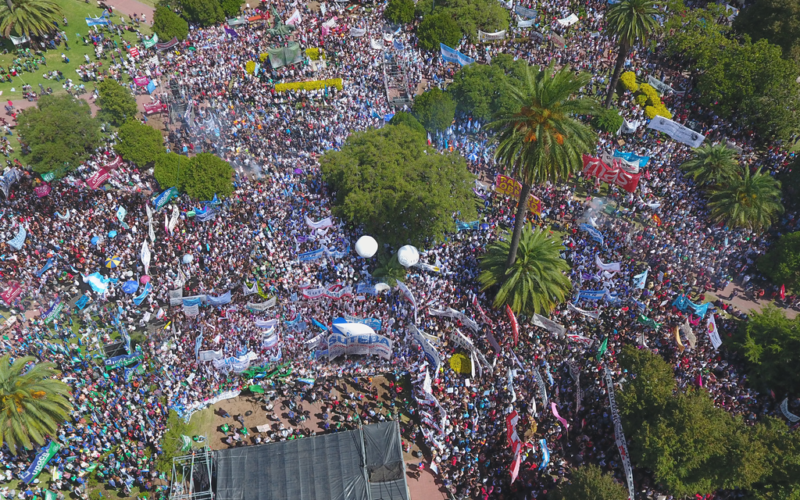 PARITARIAS: Arranca otra semana de paros y marchas de los docentes