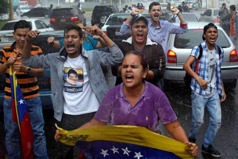 EL MUNDO: La oposición venezolana sale a las calles