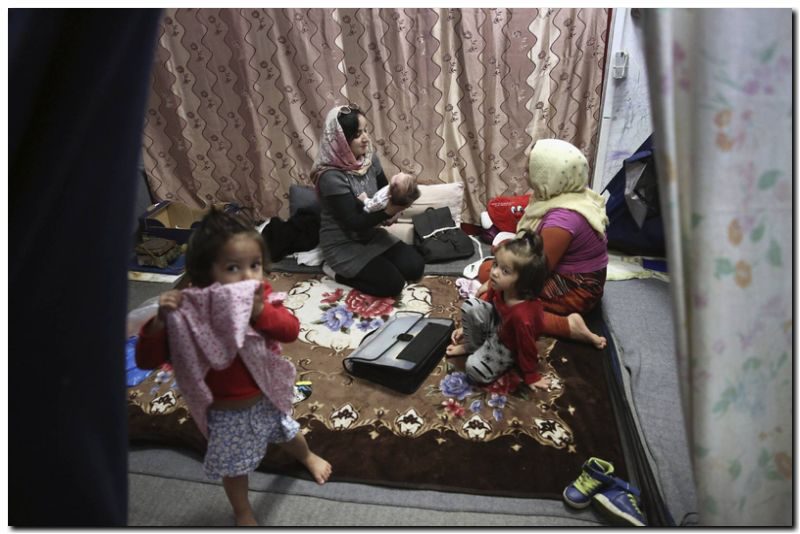 EL MUNDO: Bruselas reconoce el fracaso del reparto de refugiados