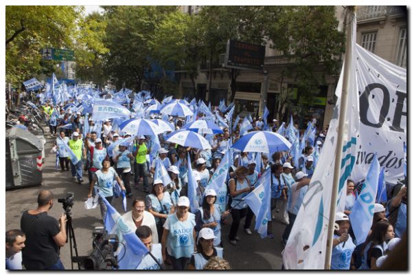FEB y SUTEBA se pliegan a la marcha del 2 de octubre