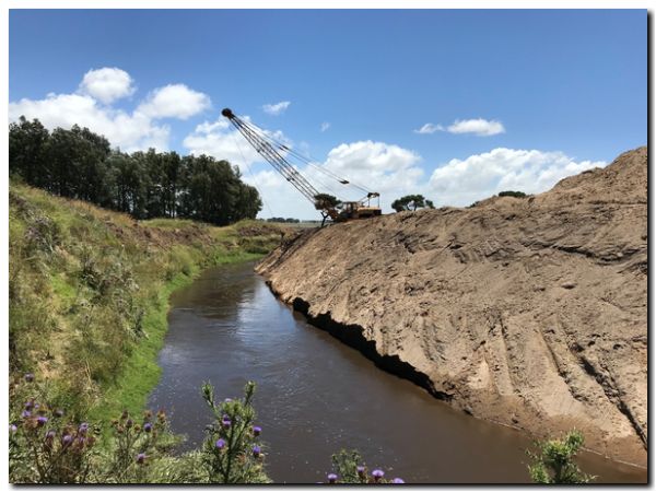 LOBERÍA: Obra hidráulica en la cuenca intermedia Moro-Malacara