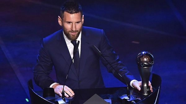 Messi salta al palco
