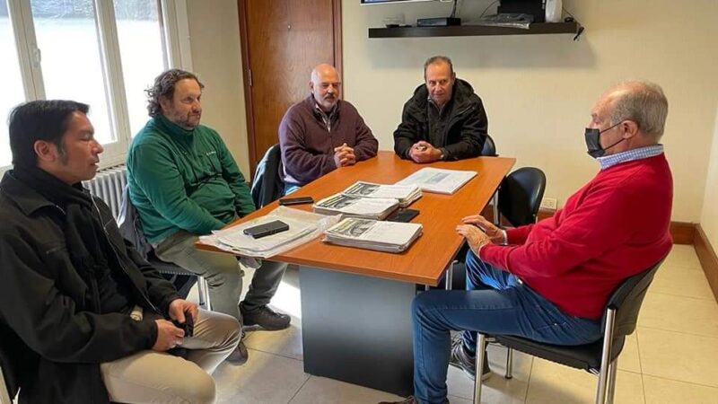 PUENTE EZCURRA: Álvaro recibió a vecinos