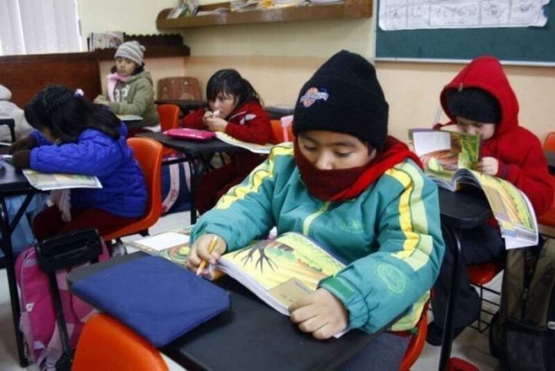 FRIO EN ESCUELAS: Sigue la polémica