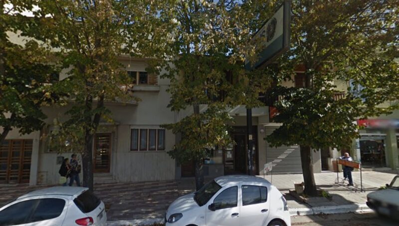 NECOCHEA: Toma de rehenes y robo