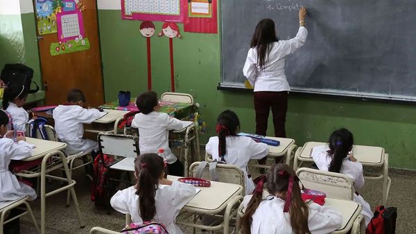 El lunes 8 hay clases
