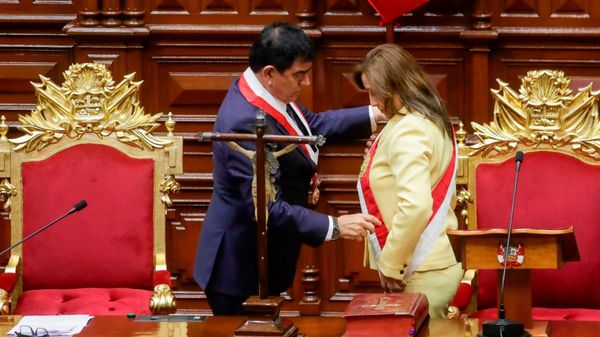 El Congreso de Perú destituyó a Castillo