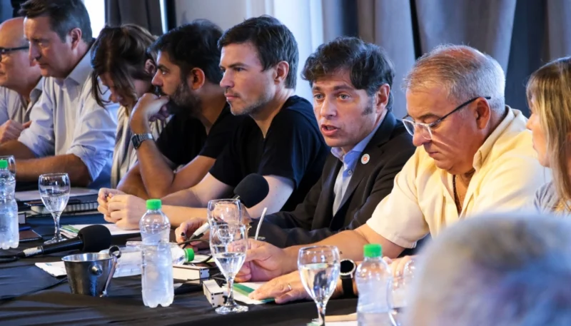 Según Management & Fit, Kicillof lidera en todos los escenarios en Provincia