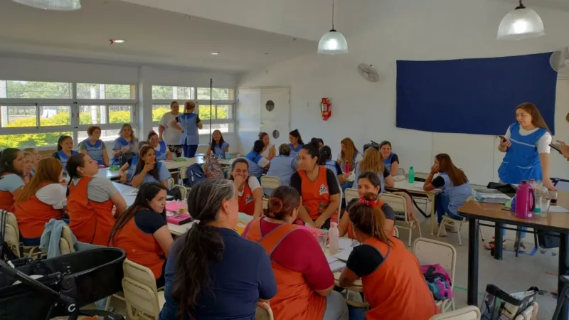 Reunión en Lobería de Jardines de Infantes