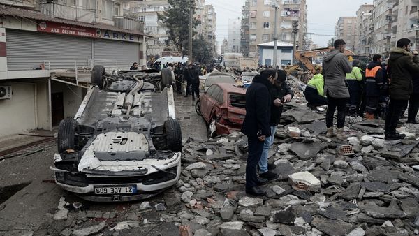 Comienzan los envíos de ayuda a Turquía y Siria