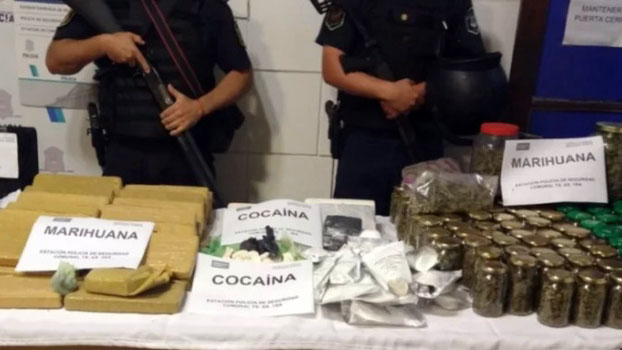 Prisión preventiva a dos acusados de vender drogas