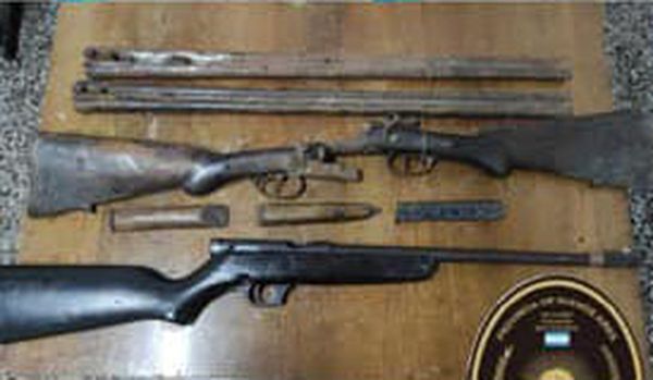 En un allanamiento encontraron armas