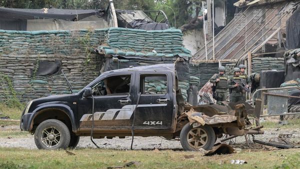 Un atentado con coche bomba mató a cuatro policías en Colombia
