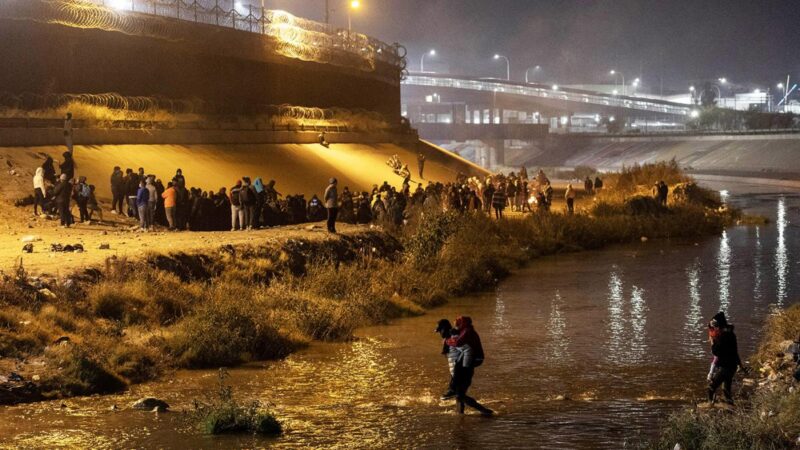 Estados Unidos amplía el muro con México