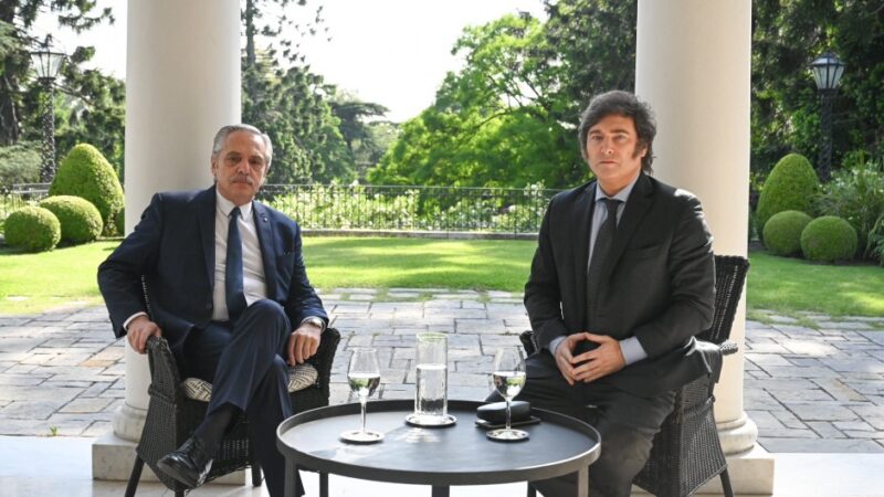 Milei se reunió con Alberto en Olivos