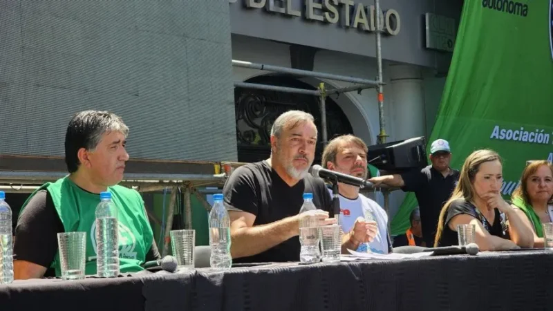 ATE le declara la guerra al protocolo de Patricia Bullrich