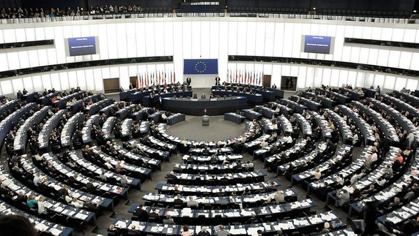 La Unión Europea acordó una reforma migratoria más estricta