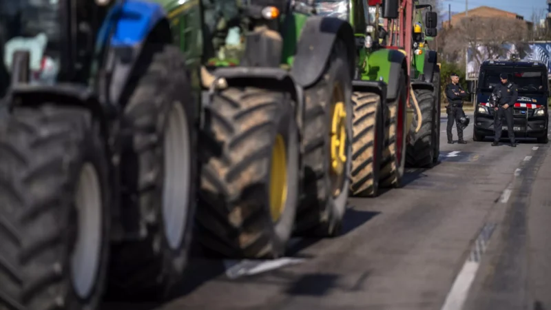 Cortes de tráfico por toda España en el noveno día de protestas agrícolas