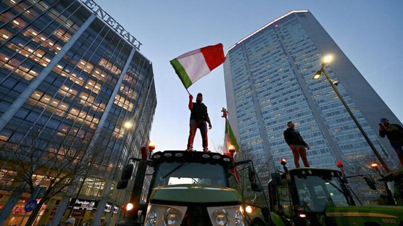 Tractorazo de agricultores italianos