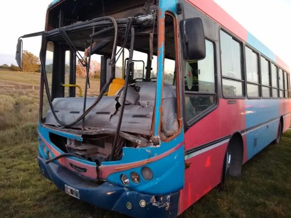 15 heridos tras el choque entre dos colectivos