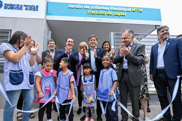 Sileoni y Kicillof encabezaron el acto de inicio del ciclo lectivo 2024