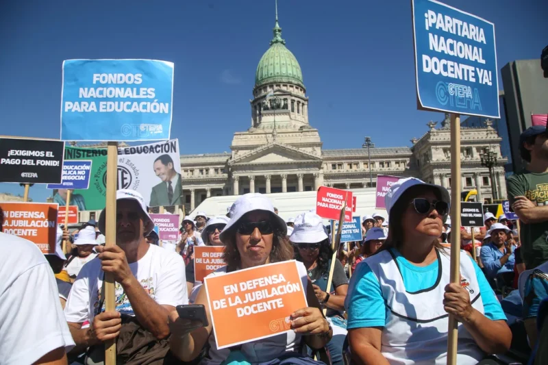 SUTEBA y FEB se suman a la medida de fuerza nacional