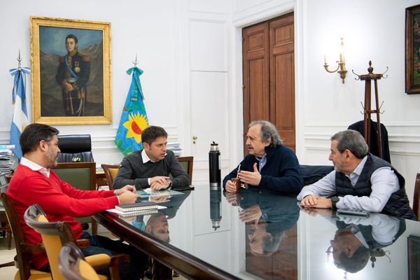 Alfonsín en apoyo a la planta de gas en Bahía Blanca