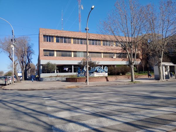 NECOCHEA: Centro Cívico cerrado
