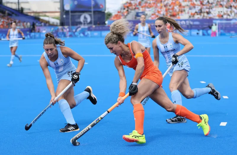 Las Leonas perdieron 3-0 ante Países Bajos y van por el bronce