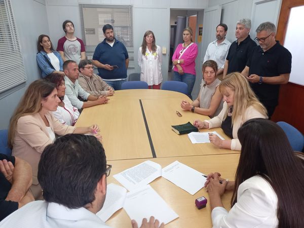 Firma del convenio para la Secundaria 17