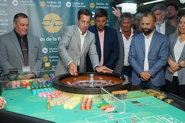 Se lanzó la primera bola del 2025