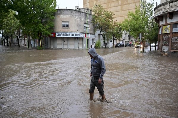 De 400 mil millones necesarios, Milei mandó 10 mil millones a Bahía Blanca