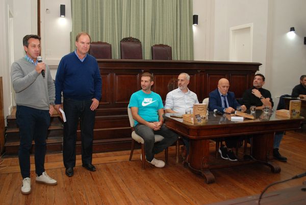 NECOCHEA: 100 historias en clubes bonaerenses