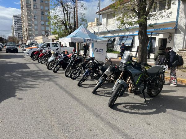 POLICIALES: Desmantelan banda de motociclistas