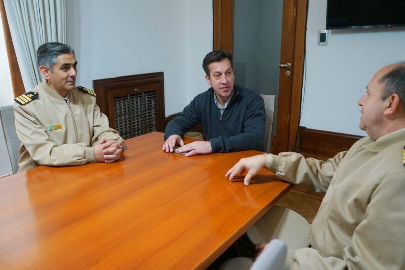 Arturo Rojas recibió a autoridades de Prefectura Naval Argentina
